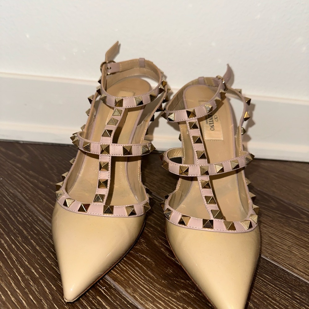 Valentino Nude Rockstud Heels